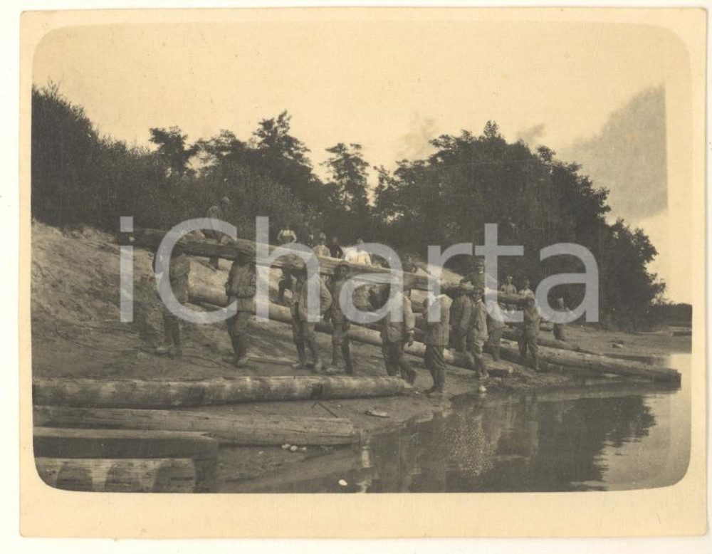1910 ca PAVIA Cantiere Ponte della Becca - Trasporto pali *Foto ANIMATA 10x8 Fotografia originale d'epoca. CONDIZIONI:GOOD/buonoFORMATO: 10x8 cm originale e autentica 1