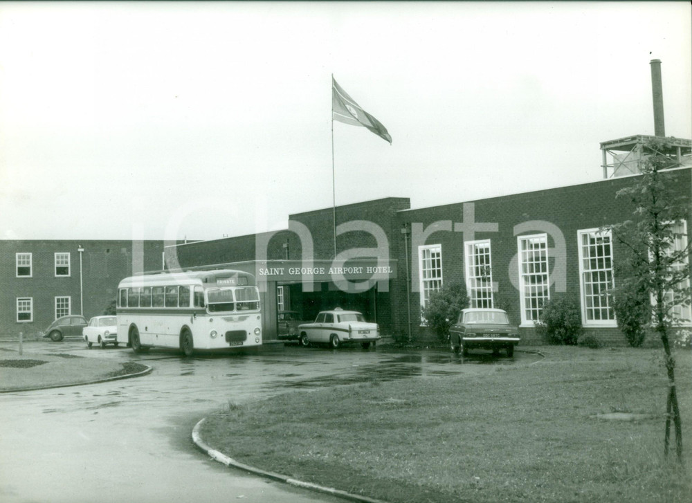 Fotografia d epoca originale 1966 MIDDLESBROUGH Mondiali Il Saint George Airport Hotel sede Nazionale COREA 1