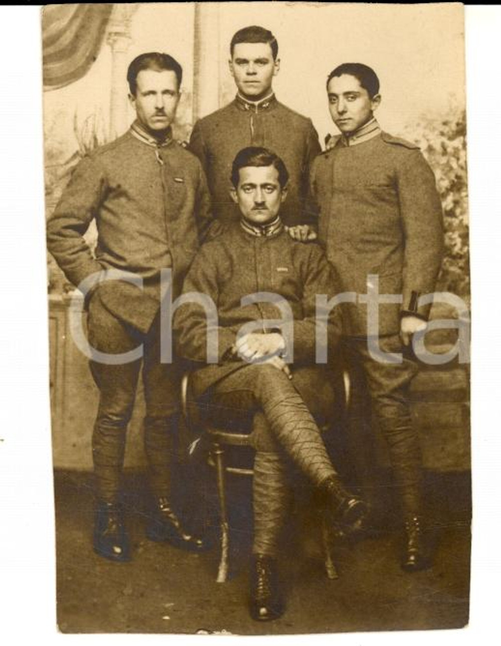 Fotografia d epoca originale 1917 PIACENZA Ritratto ufficiali 25° Reggimento Fanteria BRIGATA BERGAMO Foto 1