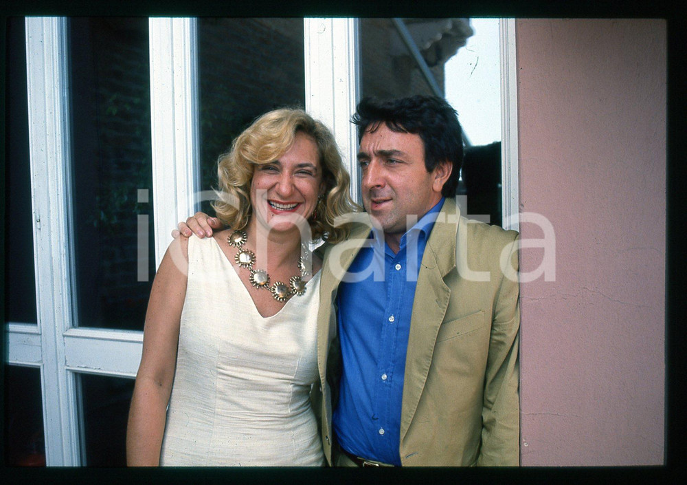 Fotografia d epoca originale 1992 Monica SCATTINI e Silvio ORLANDO al Festival di VENEZIA 35mm VINTAGE SLIDE 1