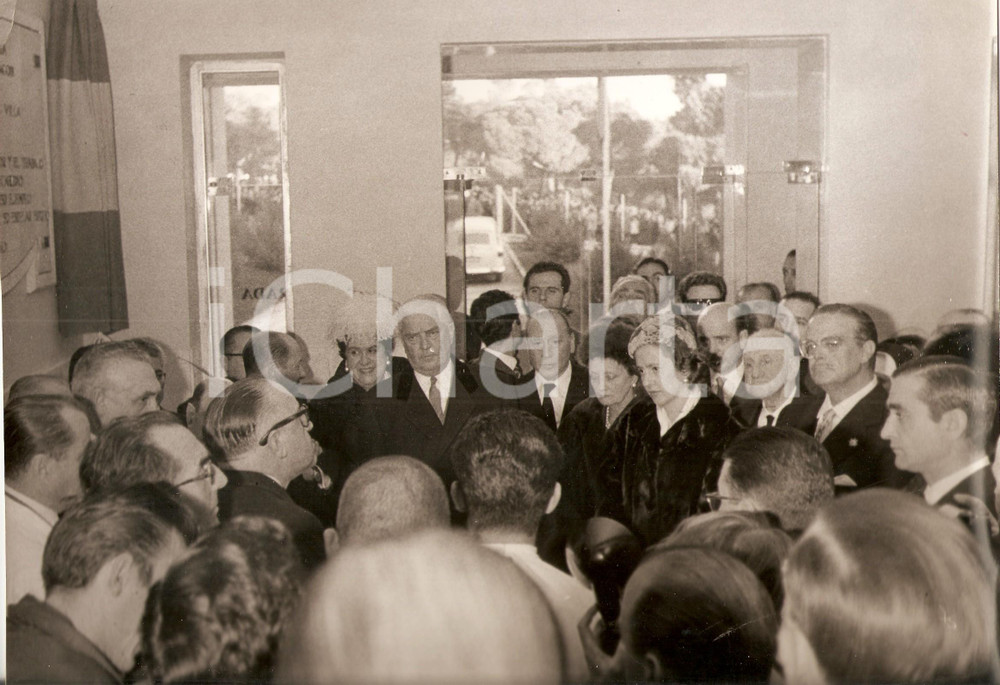 Fotografia d epoca originale 1960 MADRID Donna Fabiola MORA Y ARAGON riceve l omaggio del Comune Foto 1 1
