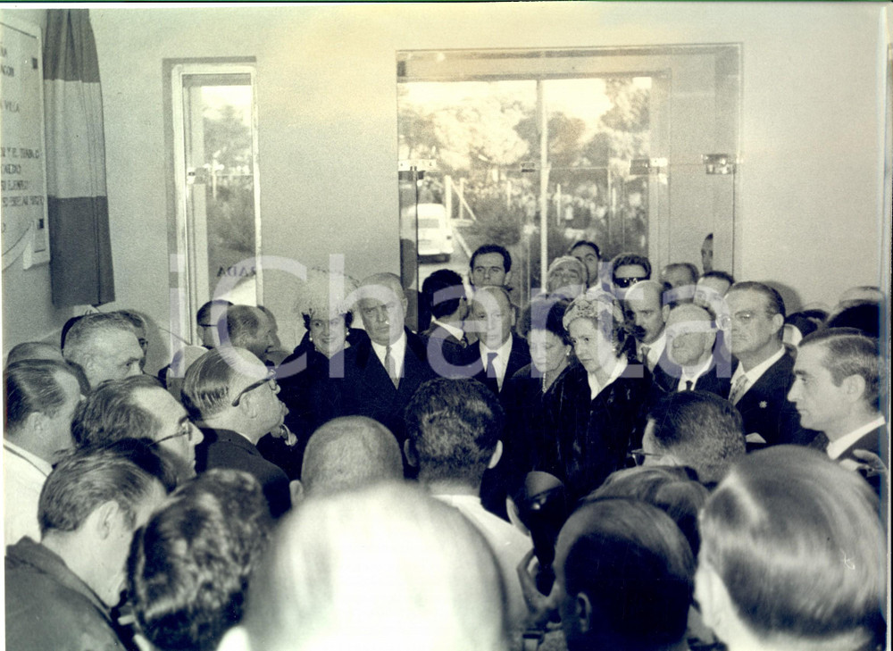 Fotografia d epoca originale 1960 MADRID Donna Fabiola MORA Y ARAGON riceve l omaggio del Comune Foto 4 1