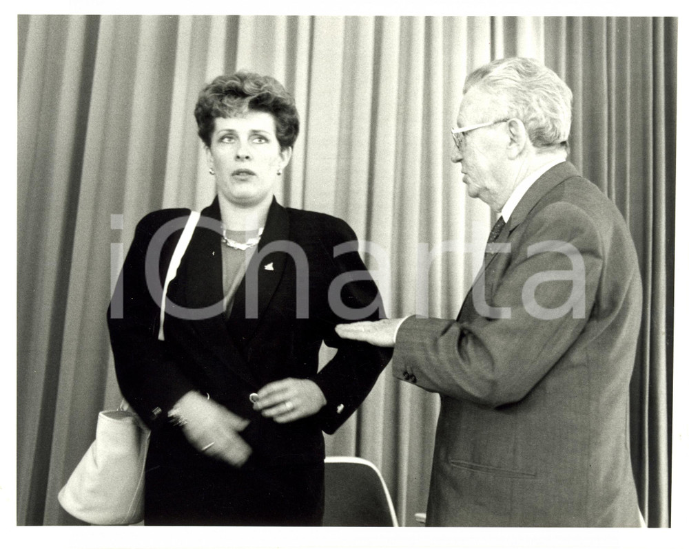Fotografia d epoca originale 1990 FRANCIA Catherine TRAUTTMAN e Théo BRAUN Incontro politico Fotografia 1