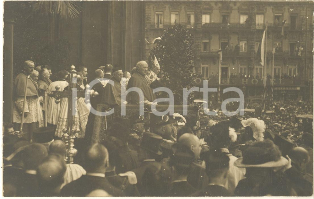 Fotografia d epoca originale 1920 ca KOLN GERMANY Palco prelati cattolici  Cerimonia Foto 14x9 cm 1