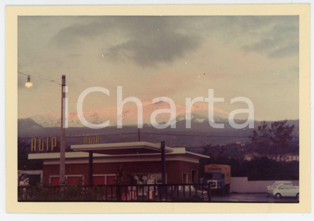 Fotografia d epoca originale 1970 ca SICILIA Provincia di CATANIA Stazione AGIP ai piedi dell ETNA Foto 12x8 1