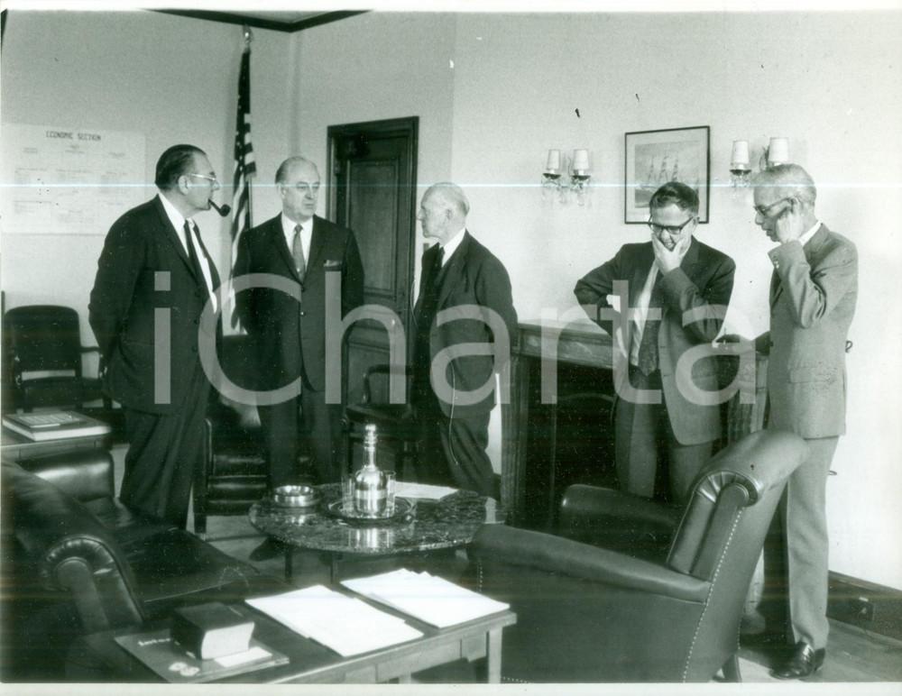 Fotografia d epoca originale 1980 ca PARIS Diplomatici all Ambasciata Americana di PARIGI Fotografia 1