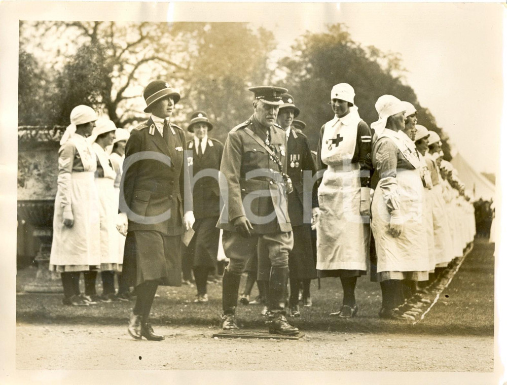 Fotografia d epoca originale 1930 HATFIELD UK Principessa Mary di HAREWODD ispeziona infermiere VAD Foto 1