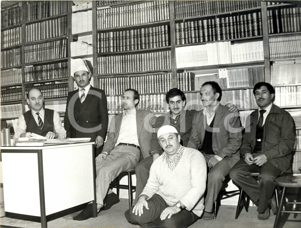 Fotografia d epoca originale 1981 KOLN Insegnante e studenti scuola coranica al centro culturale islamico 1