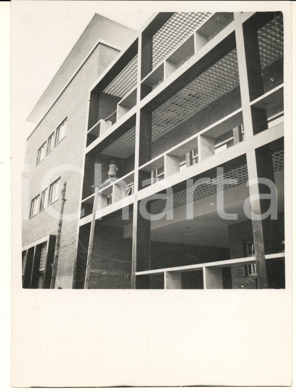 1935 MILANO Via Conservatorio - La nuova Casa dei Balilla - Facciata ^Foto 13x18  Fotografia originale d'epoca, con timbro datario e didascalia dattiloscritta al verso.(Rif. A98) CONDIZIONI:GOOD/buono minimi graffi superficialiFORMATO: 13x18 cm originale e autentica 1