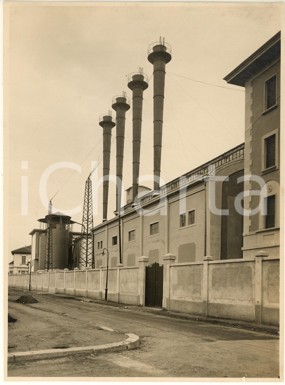 Fotografia d'epoca originale 1930 ca ARCHITETTURA MILANO via Sammartini - Centrale Termica *Foto 18x24 cm 1