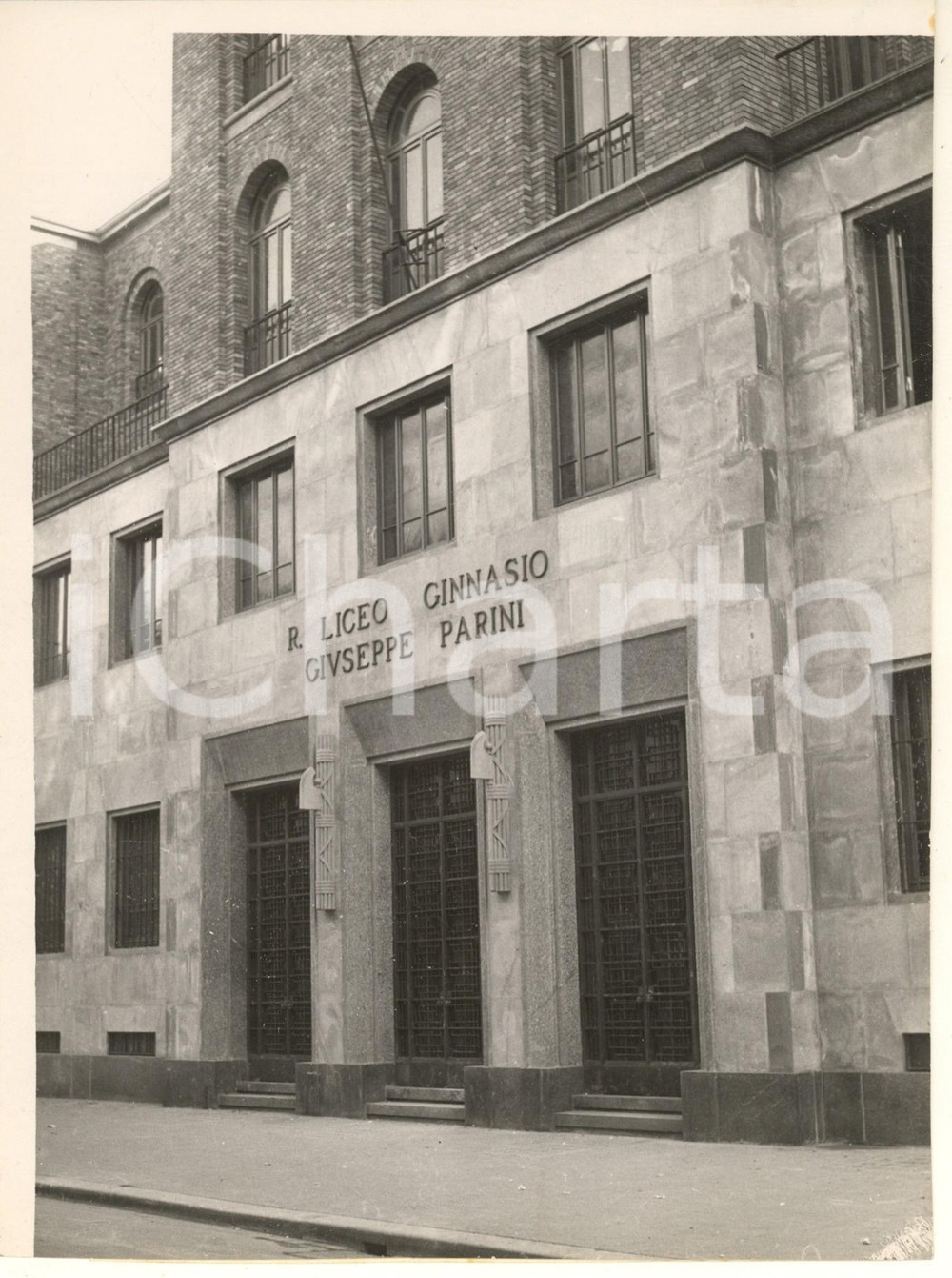Fotografia d'epoca originale 1934 MILANO Via Goito - Nuovo palazzo del Liceo Classico PARINI *Foto 18x24 cm 1