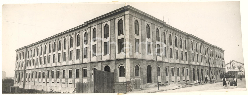 Fotografia d'epoca originale 1933 MILANO via Gattamelata - Nuove scuole comunali *Foto DOPPIA 33x12 cm 1