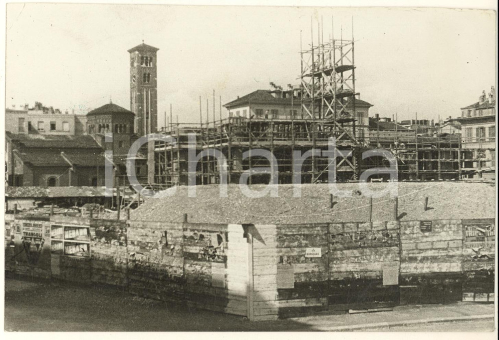 Fotografia d'epoca originale 1941 MILANO SAN BABILA Cantiere nuovi edifici visto da via Durini *Foto 1
