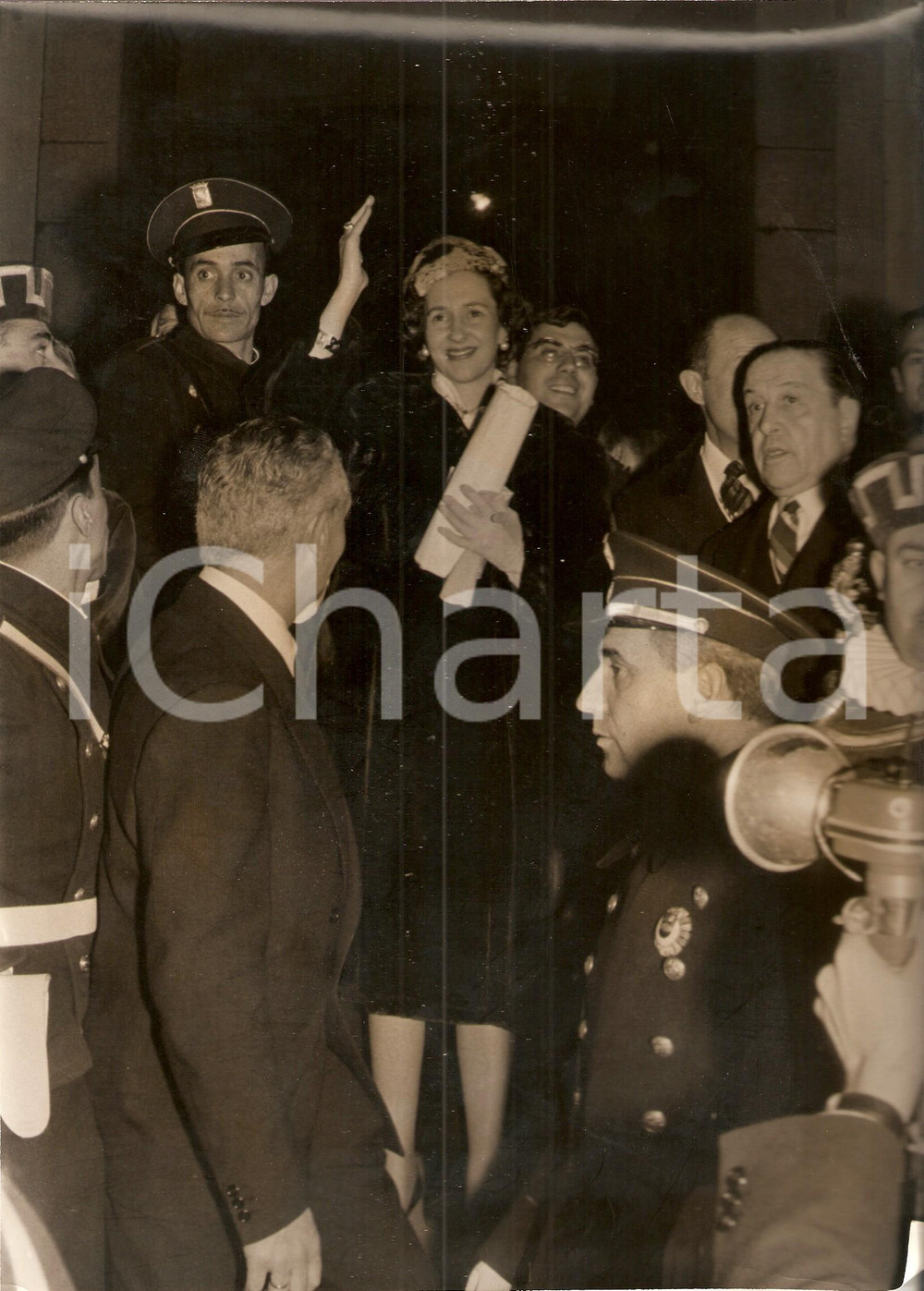Fotografia d epoca originale 1960 MADRID Fabiola MORA Y ARAGON  Pergamena  figlia prediletta della città  3 1