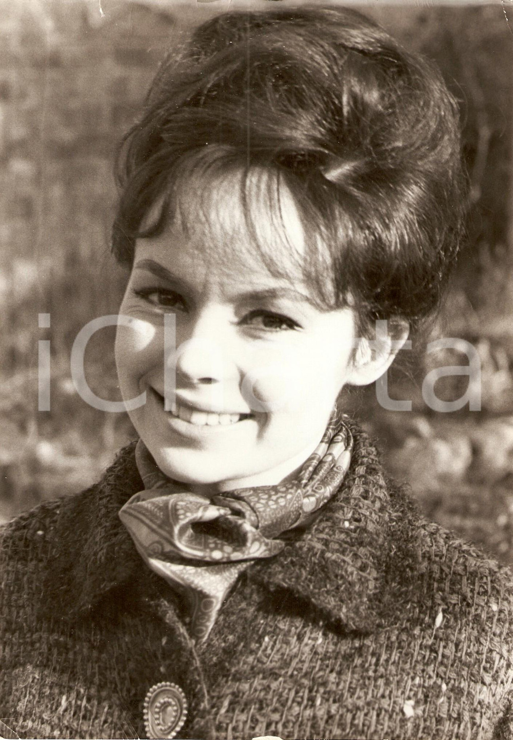 Fotografia d epoca originale 1975 ca FRANCIA? Pascale PETIT Attrice posa sorridente Fotografia 1