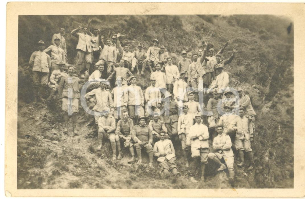 Fotografia d'epoca originale 1915 ca WW1 ZONA DI GUERRA Giovani alpini - Foto di gruppo 14x9 cm 1