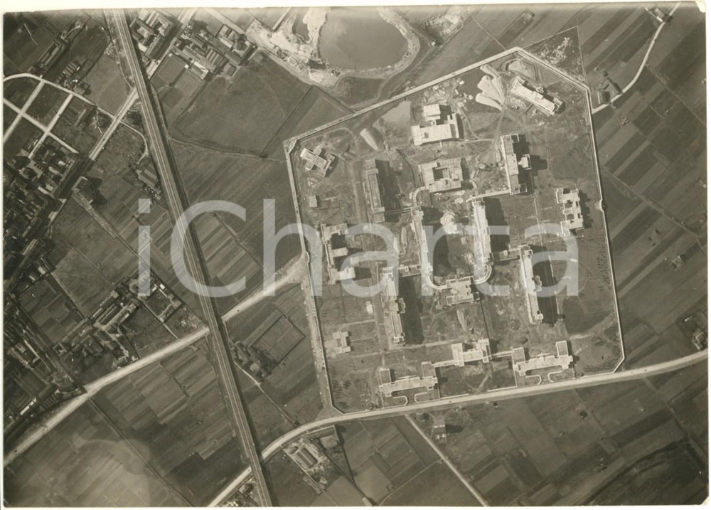 Fotografia d'epoca originale 1937 ARCHITETTURA MILANO Cantiere ospedale NIGUARDA *Foto aerea 17x12 cm 1