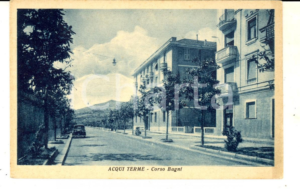 Cartolina originale da collezione 1930 ca ACQUI TERME AL Corso Bagni Cartolina ANIMATA con automobile FP NV 1