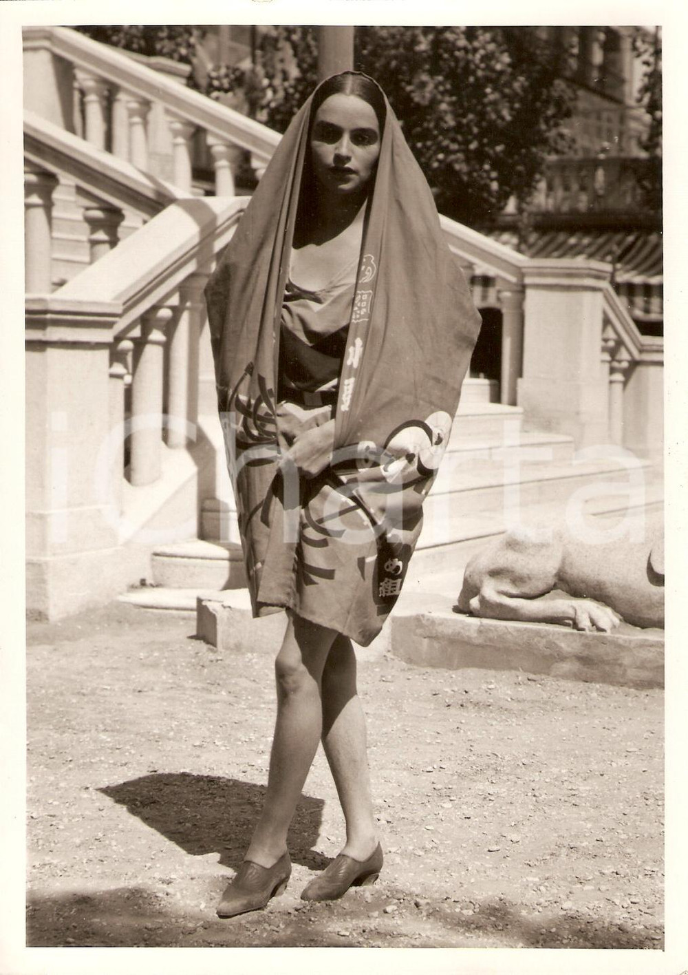 Fotografia d epoca originale 1939 VENEZIA Fatma ABDELIN scena in costume orientale 1