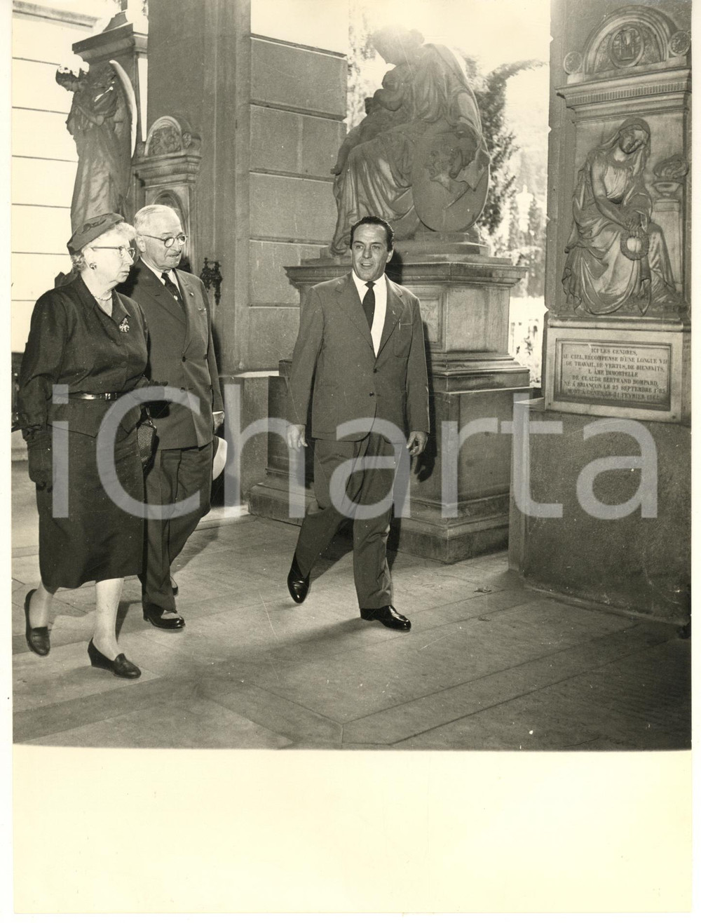 Fotografia d epoca originale 1958 GENOVA Harry TRUMAN visita il Cimitero di Staglieno 3 Foto 1