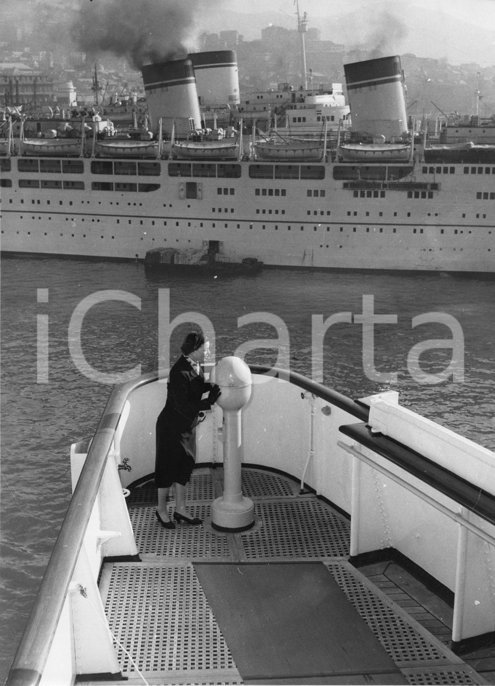 Fotografia d epoca originale 1958 GENOVA T/N Cristoforo Colombo  Soprano Marcella POBBE in partenza Foto 2 1