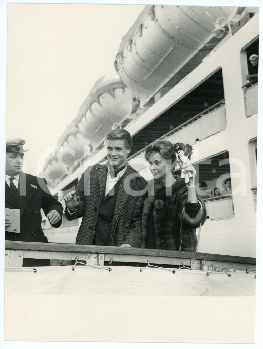 Fotografia d epoca originale 1962 GENOVA Attrice Alida VALLI in partenza per gli Stati Uniti Foto 2 1