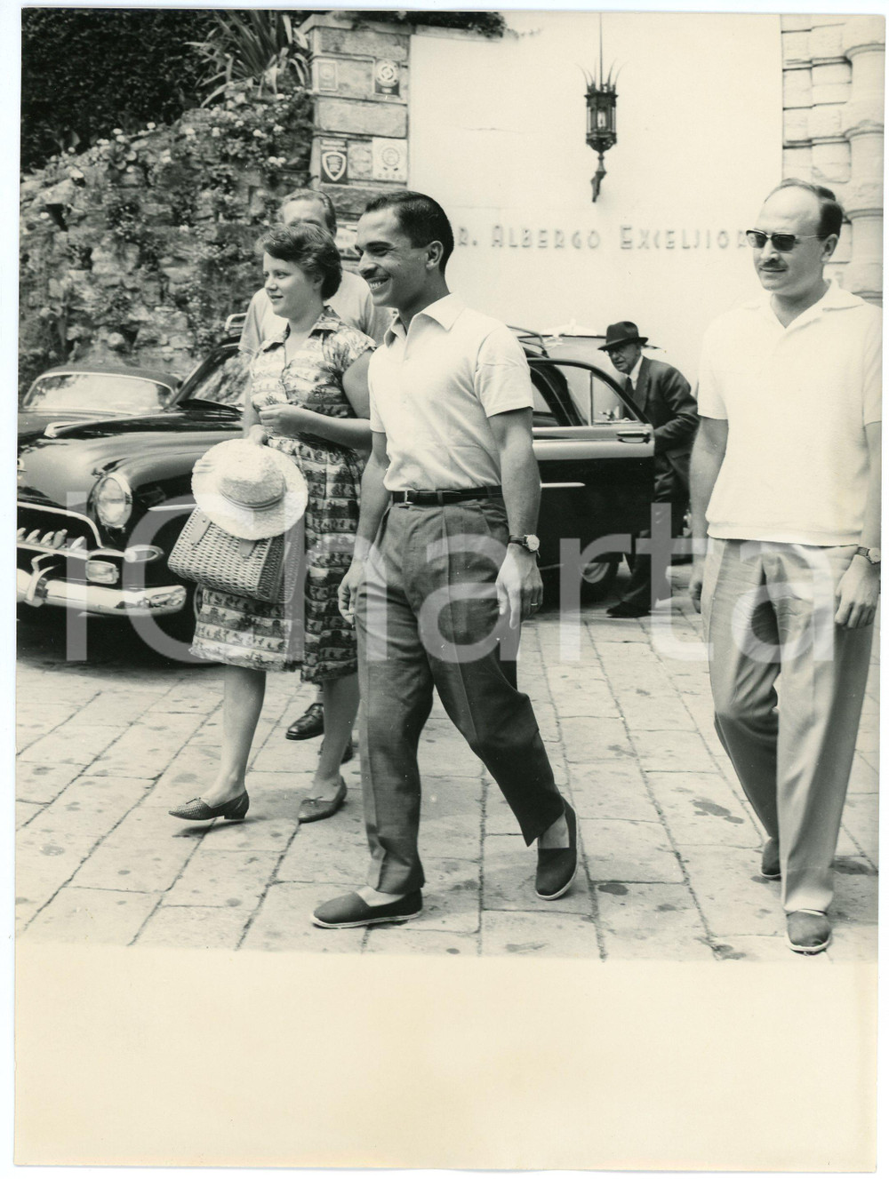 Fotografia d epoca originale 1962 RAPALLO King Hussein of Jordan with his wife Toni Gardiner  Photo 1 1