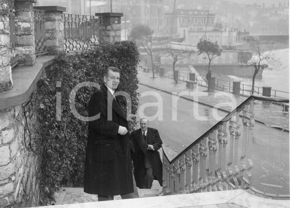 Fotografia d epoca originale 1956 SANTA MARGHERITA LIGURE Laurence OLIVIER William WALTON Foto 24x18 cm 1