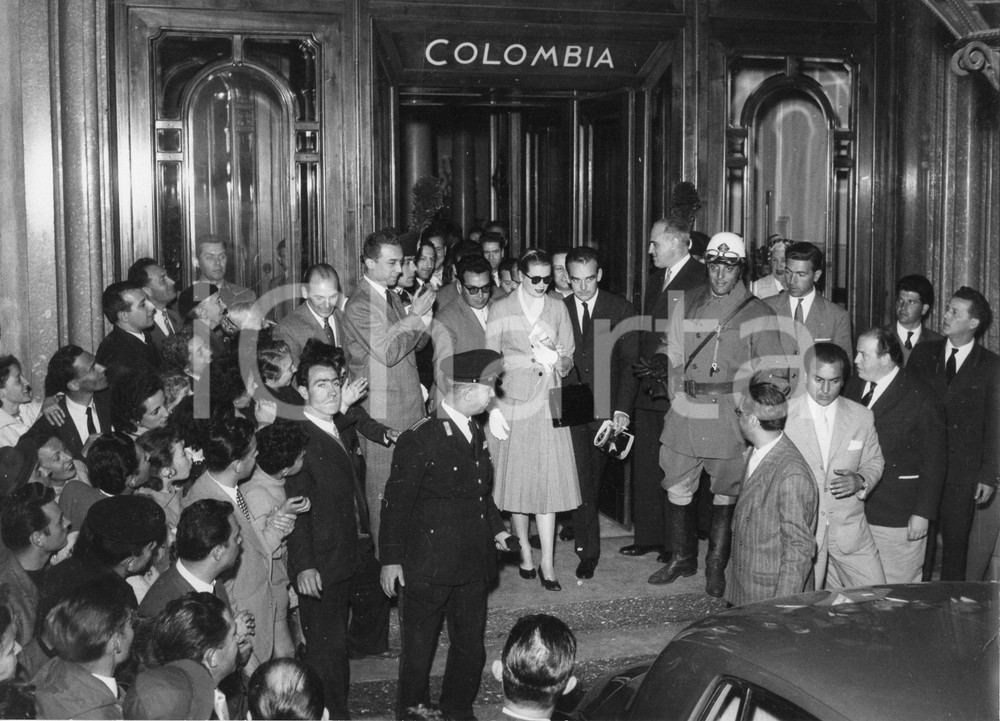 Fotografia d epoca originale 1957 GENOVA Grace KELLY Ranieri III di Monaco al Grand Hotel Colombia Excelsior 1