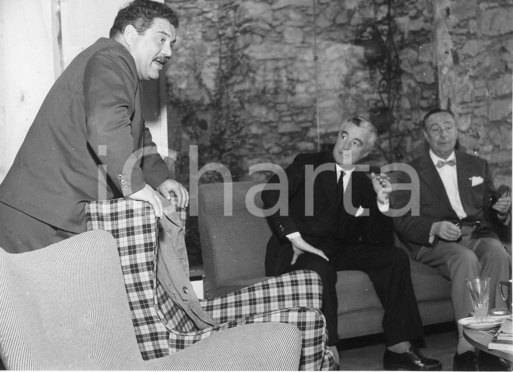 Fotografia d epoca originale 1958 CAMOGLI Folco LULLI e Vittorio DE SICA in attesa delle riprese Foto 2 1