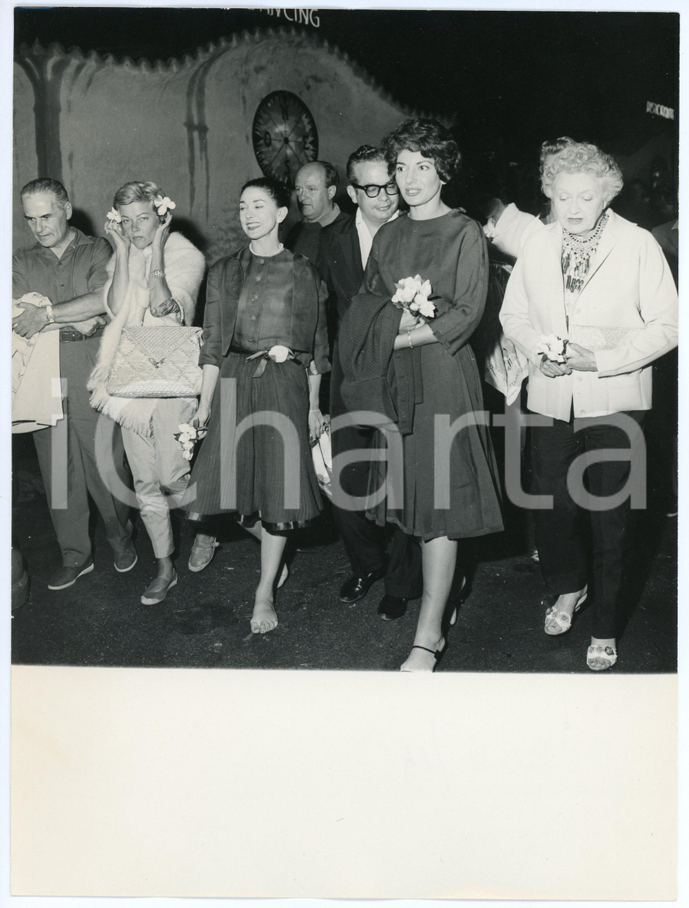 Fotografia d epoca originale 1961 PORTOFINO Maria CALLAS Margot FONTEYN tornano al panfilo di ONASSIS Foto 1