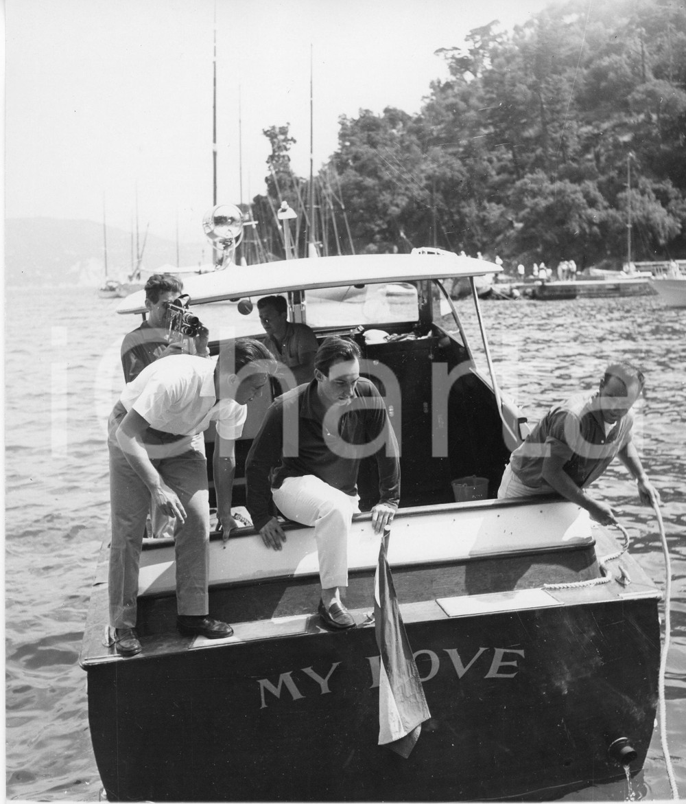 Fotografia d epoca originale 1959 PORTOFINO Principe Karim AGA KHAN IV su barca My Love  Foto 18x24 cm 1 1