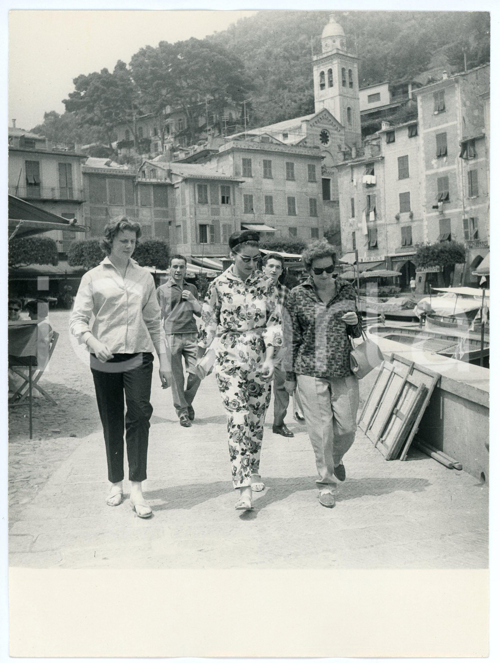 Fotografia d epoca originale 1959 PORTOFINO Maria CALLAS con Clementine e Sarah CHURCHILL Foto 18x24 cm 2 1