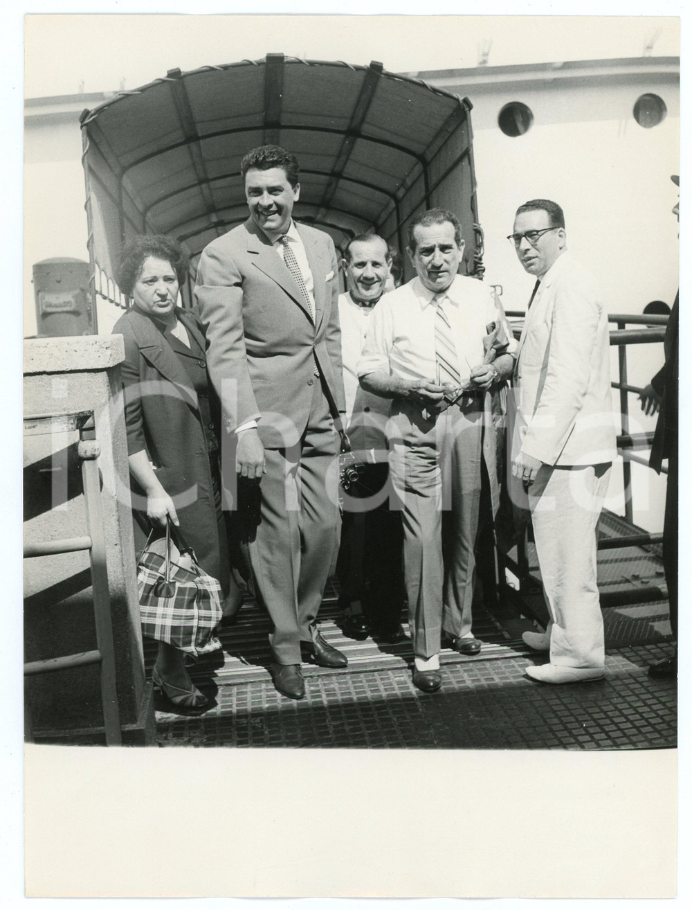 Fotografia d epoca originale 1959 GENOVA Arrivo cantanti Achille TOGLIANI Carlo BERGONZI Foto 18x24 cm 1 1