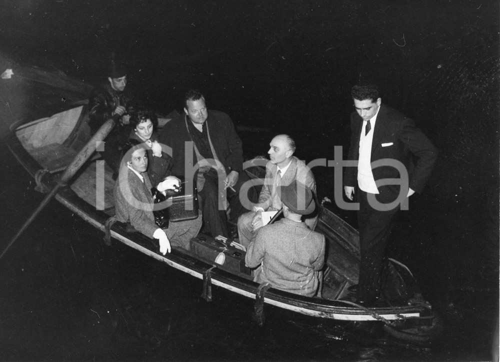 Fotografia d epoca originale 1959 GENOVA Orson WELLES sbarca con la famiglia alla stazione marittima Foto 1 1