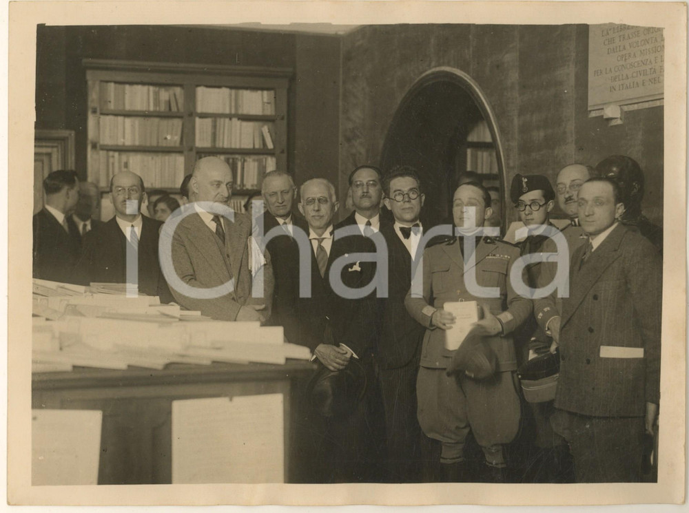 Fotografia d epoca originale 1930 ROMA Fiera Libro  Libreria del Littorio  Lando FERRETTI Gioacchino VOLPE 1