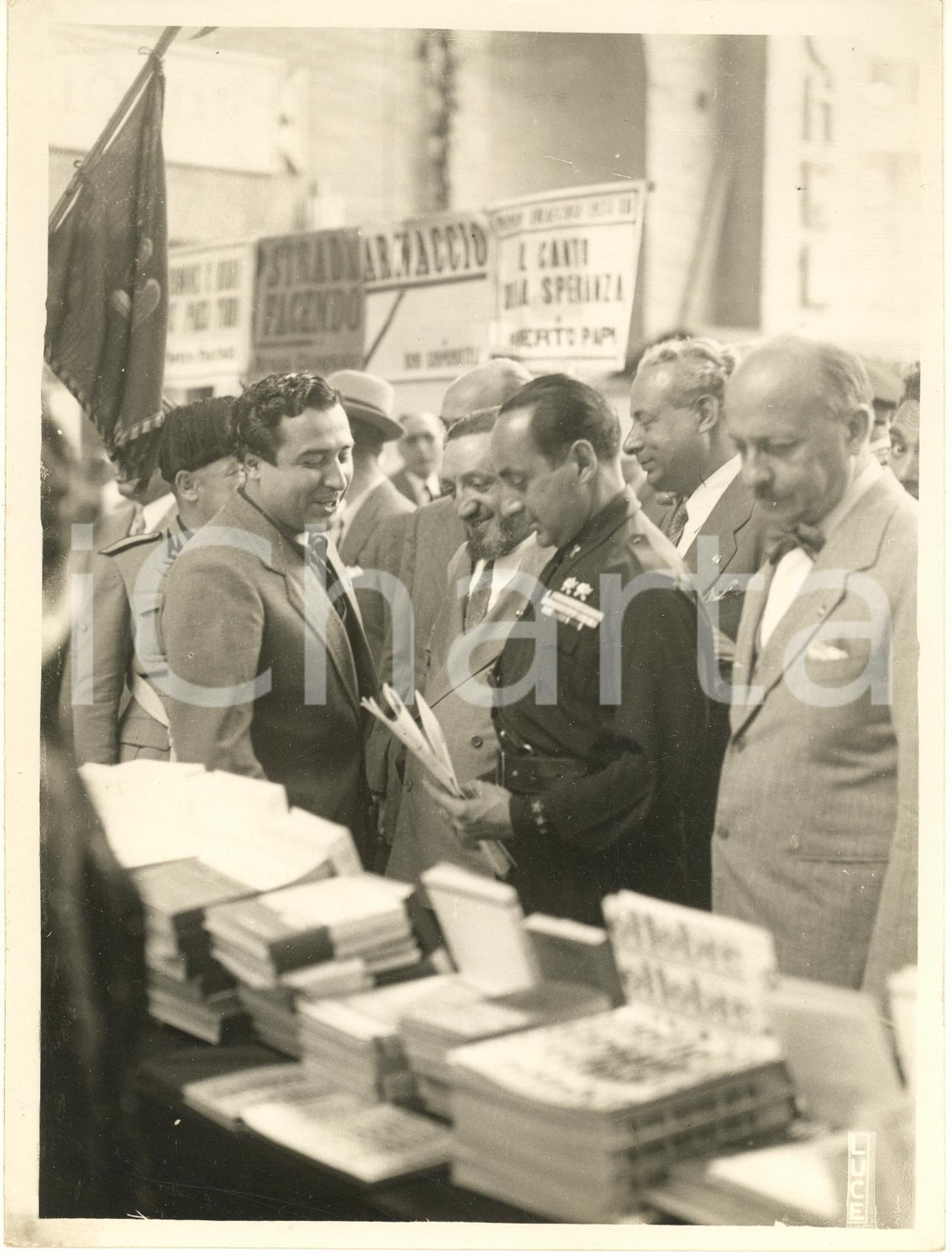 Fotografia d epoca originale 1934 ROMA Basilica di Massenzio  Achille STARACE inaugura Fiera del Libro Foto 1