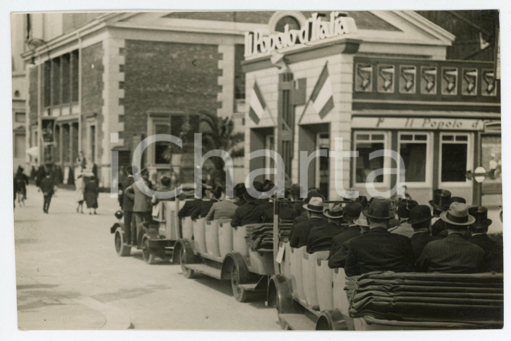 Fotografia d epoca originale 1928 MILANO Podestà d Italia visitano Fiera Campionaria  Stand POPOLO D ITALIA 1