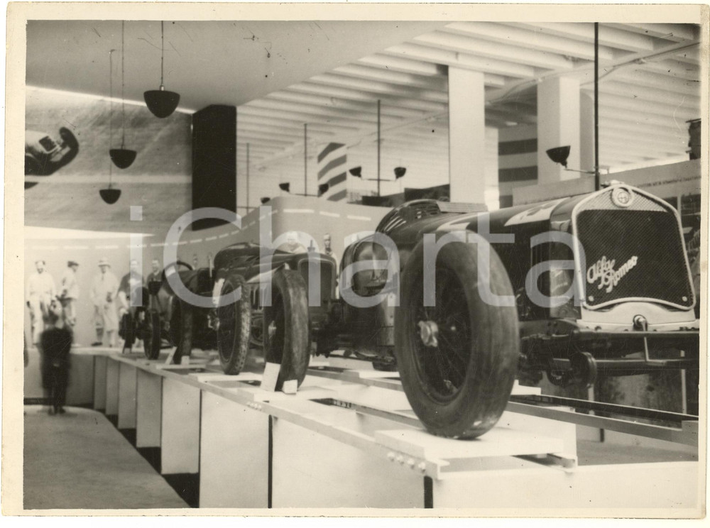Fotografia d epoca originale 1935 MILANO Mostra dello Sport  Salone dell Auto  Macchine di campioni  Foto 1