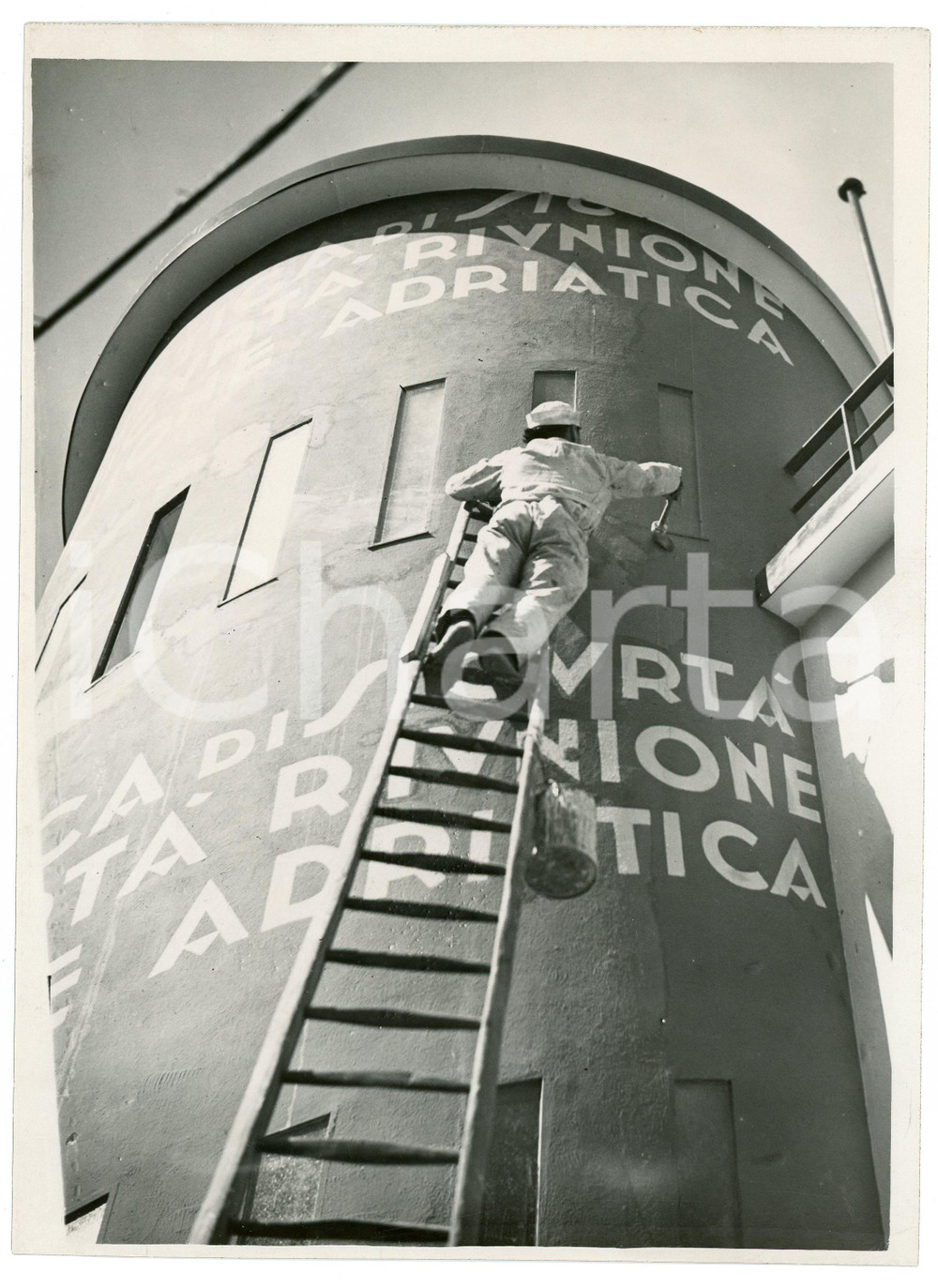 Fotografia d epoca originale 1935 MILANO Fiera Campionaria  Imbiancatura padiglione RAS Adriatica Sicurtà 1