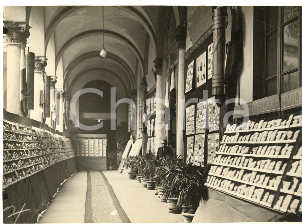 Fotografia d epoca originale 1932 MILANO Porta Romana  Esposizione industria serica all Università Foto 1