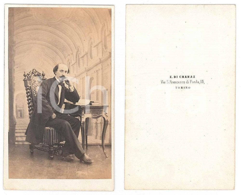 Fotografia d epoca originale 1870 ca TORINO Gentiluomo al tavolino  Ritratto Foto E. DI CHANAZ CDV 1
