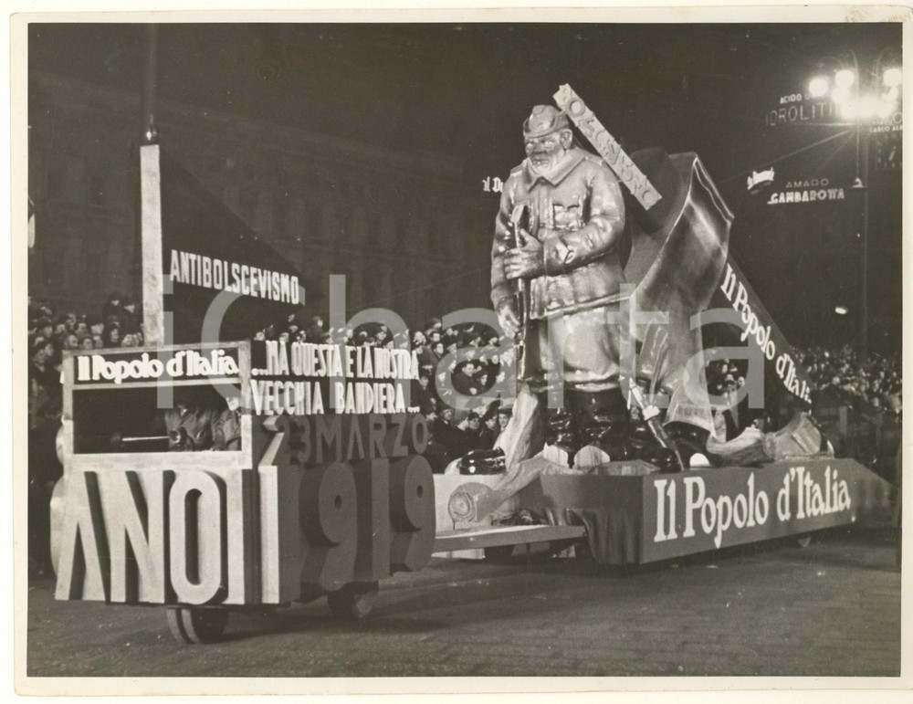 Fotografia d epoca originale 1938 MILANO Giornata della Neve  Carro antibolscevico de IL POPOLO D ITALIA 1