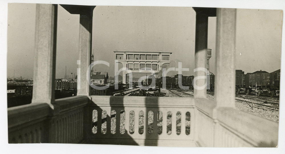 Fotografia d epoca originale 1929 MILANO Cantiere nuova Stazione Centrale  Cabina di segnalazione  Foto 1