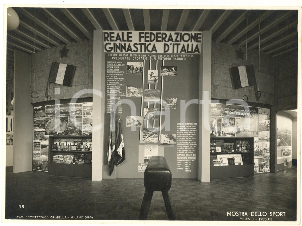 Fotografia d epoca originale 1935 MILANO TRIENNALE Mostra dello Sport  Sezione GINNASTICA Pittore SALIETTI 1