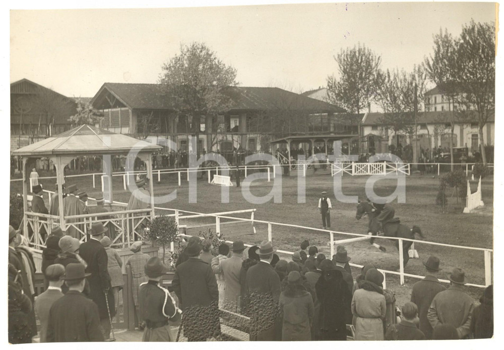 Fotografia d epoca originale 1931 MILANO VIGENTINO Concorso Nazionale Ippico per avanguardisti  Foto 23x16 1