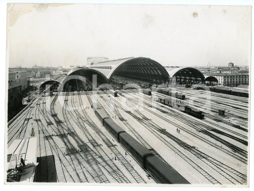 Fotografia d epoca originale 1935 ca MILANO Nuova Stazione Centrale e Duomo in lontananza  Foto 23x17 cm 1 1