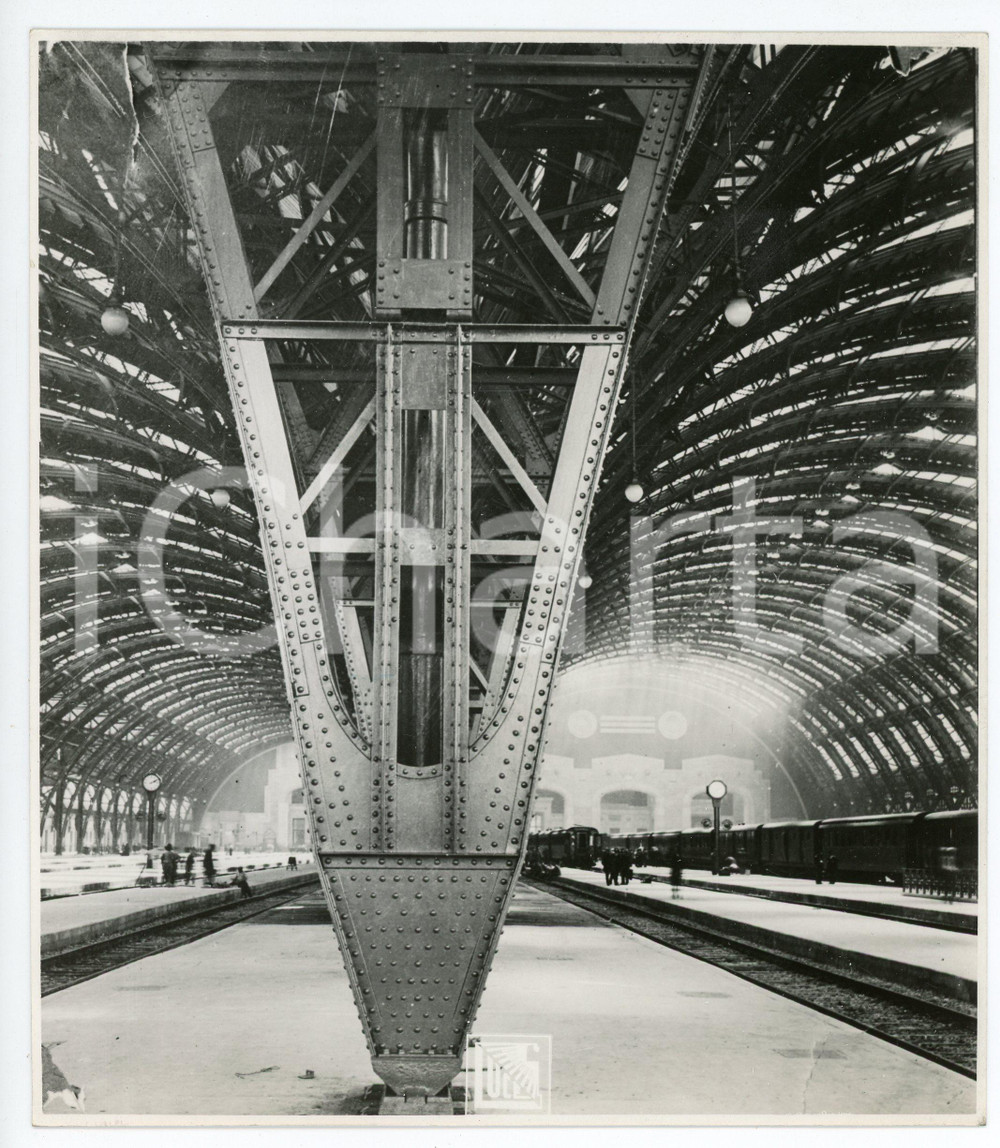 Fotografia d epoca originale 1935 ca MILANO Stazione Centrale  Pilone di sostegno navata centrale  Foto 1