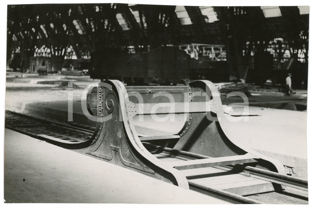 Fotografia d epoca originale 1931 MILANO Cantiere Stazione Centrale  Nuovi paraurti per treni  Foto 21x14 1