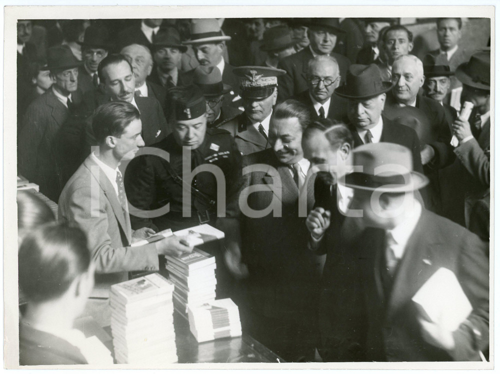 Fotografia d epoca originale 1935 MILANO Dino ALFIERI all inaugurazione della FIERA DEL LIBRO Foto 24x18 cm 1